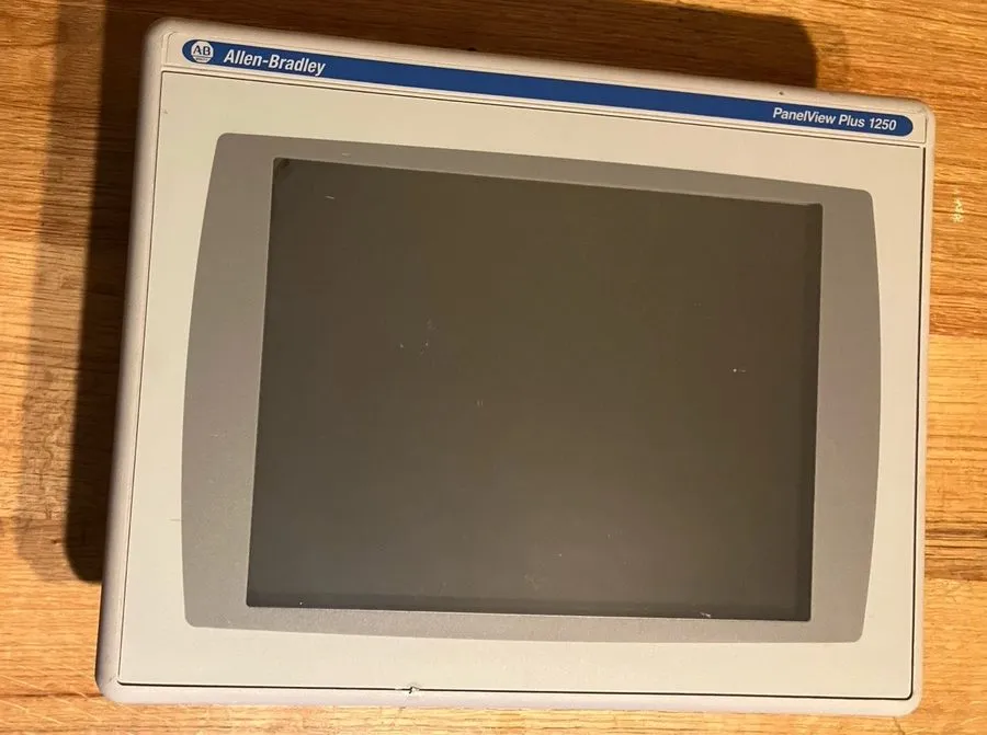 Панель оператора Allen Bradley 2711P-T12C4A9 PanelView Plus Terminal