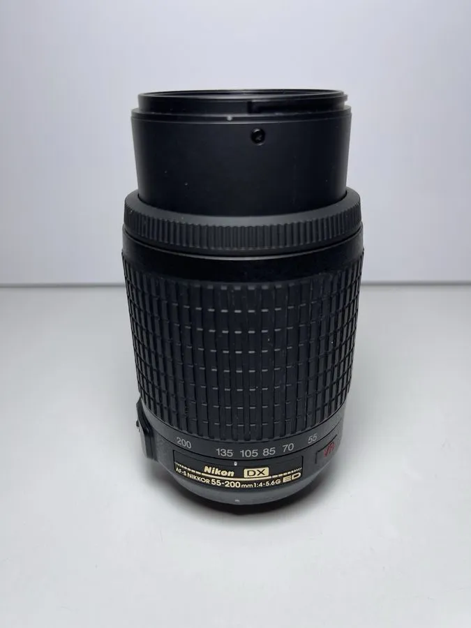 Объектив Nikon AF-S DX NIKKOR 55-200mm f/4-5.6G ED VR IF Nikon F 52mm HB-37
