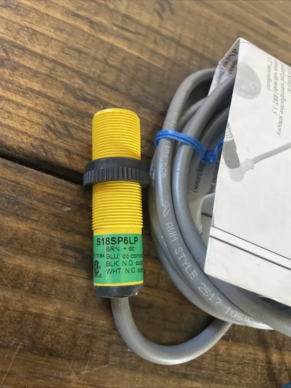 Фотоэлектрический датчик Banner S18SP6LP Photoelectric Sensor — фото лота 1