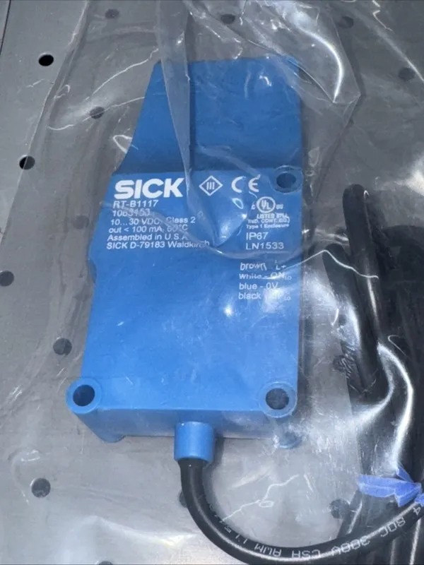 Датчик приближения SICK RT-B1117 60-900mm Infrared Photoelectric Proximity Senso