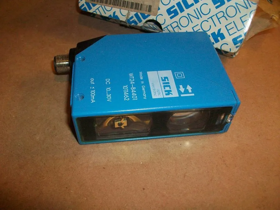 Фотоэлектрический датчик SICK Photoelectric Sensor WT24-B4401 #1011462 10-30VDC