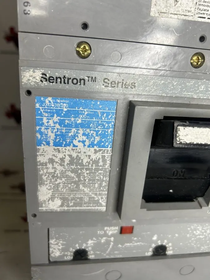 Автоматический выключатель SIEMENS SENTRON CIRCUIT BREAKER JXD63B400 400 AMP 3-P