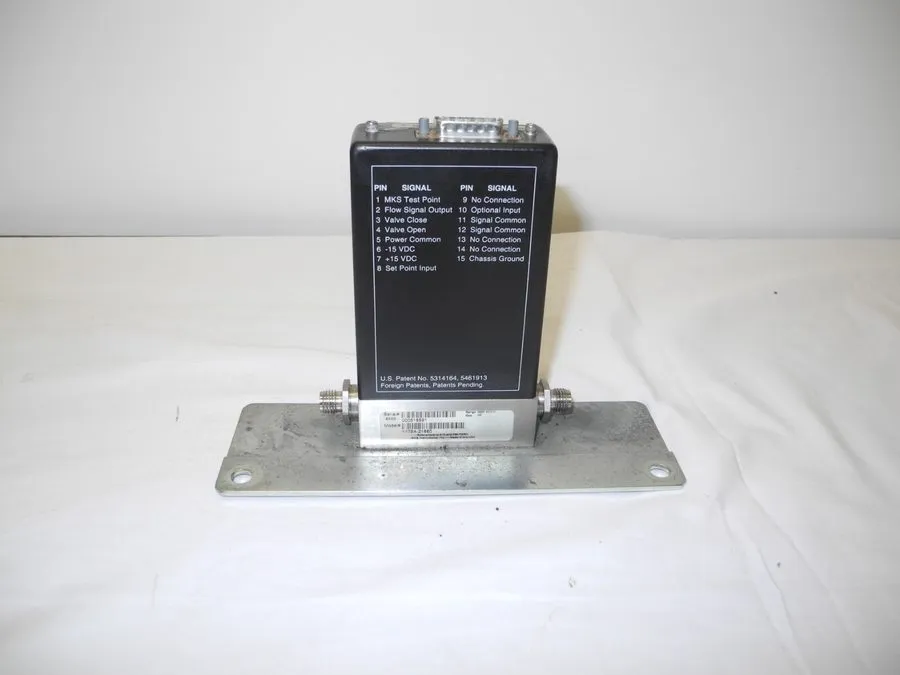 Контроллер MKS INSTRUMENTS MODEL 1179A-21660 MASS-FLO CONTROLLER 2000 SCCM RANGE — фото лота 1
