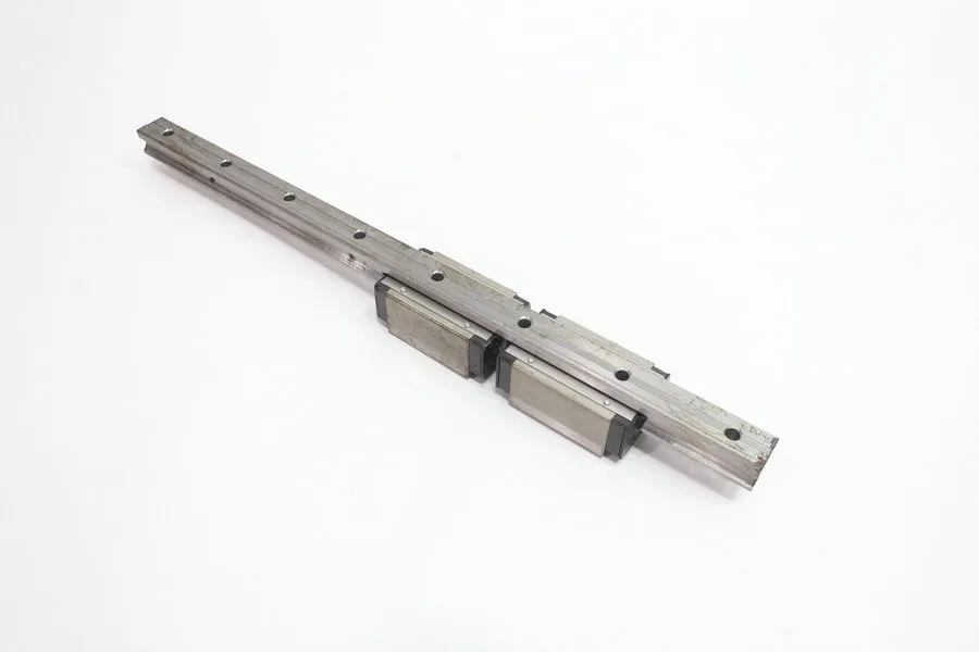 Линейная направляющая THK HSR25R2SS+460L Linear Guide FNFP