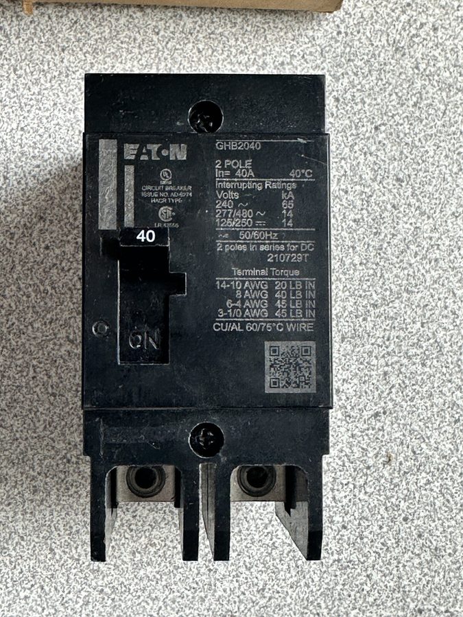 Автоматический выключатель Eaton GHB2040 2-pole 40 amp 277- 480 V Bolt on GHB Ci