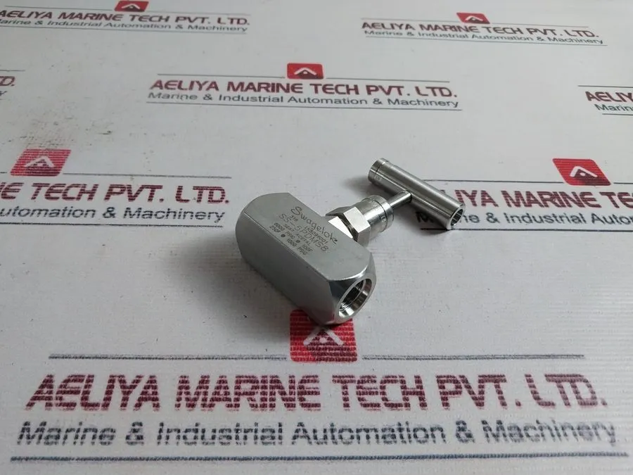 Клапан SWAGELOK SS-5PDMS8 Stainless Steel Rising Plug Screwed-Bonnet Needle Valv — фото лота 2