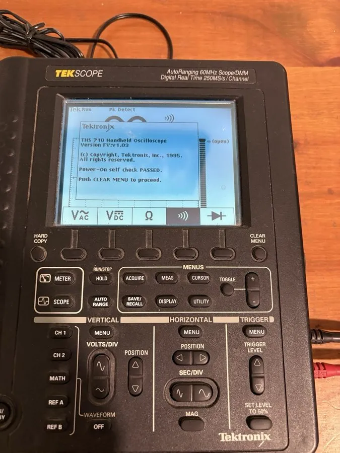 Осциллограф TEKTRONIX TEKSCOPE THS710 STD 60MHZ SCOPE DMM 250MS/S DIGITAL OSCILL