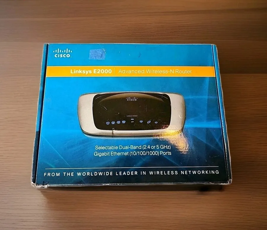 Маршрутизатор Cisco Linksys E2000 Wireless N Router 300 Mbps 4-Port Gigabit