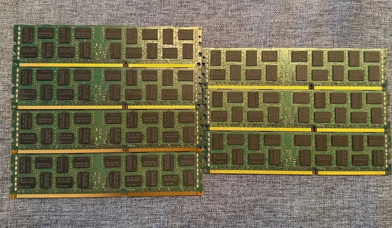 Модуль памяти Samsung 8GB (1x8GB) ECC Server RAM PC3L-8500R DDR3-1066 M393B1K73D — фото лота 2