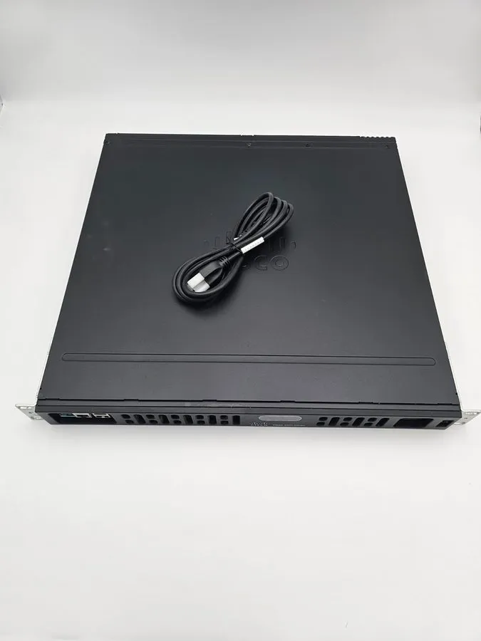 Маршрутизатор Cisco ISR4331-V/K9 ISR 4331 Voice Bundle, PVDM4-32, UC not affecte