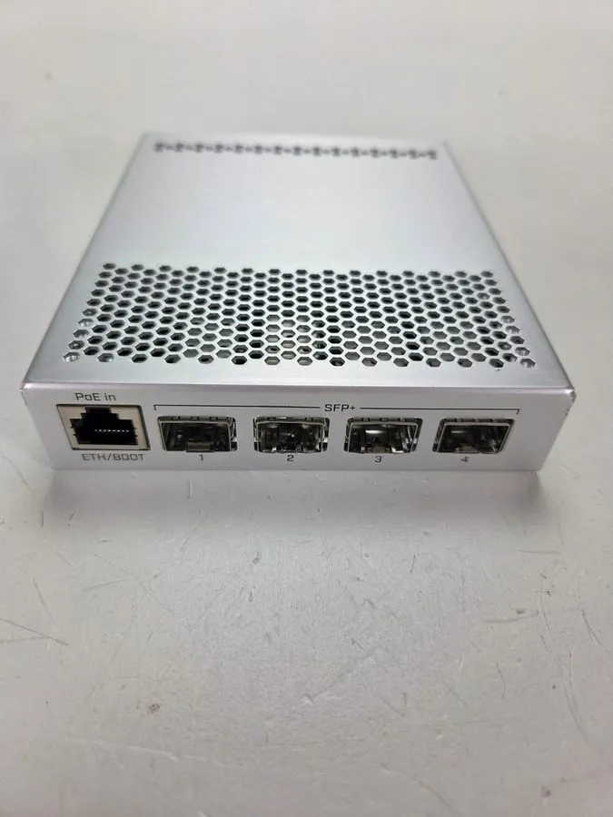 Коммутатор MikroTik CRS305-1G-4S+IN