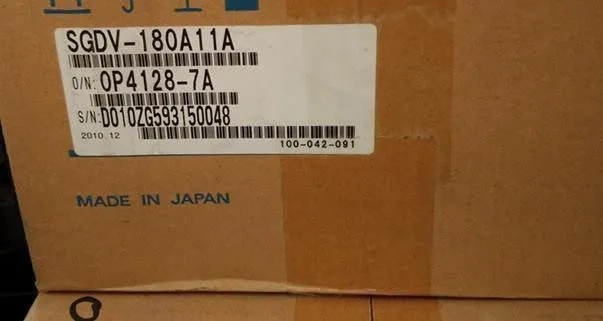 Сервопривод Yaskawa SGDV-180A11A Servo Drive