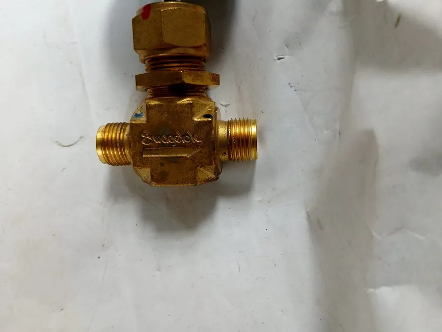 Клапан Swagelok B-1RS6 Brass Integral Bonnet Needle Valve FNSP