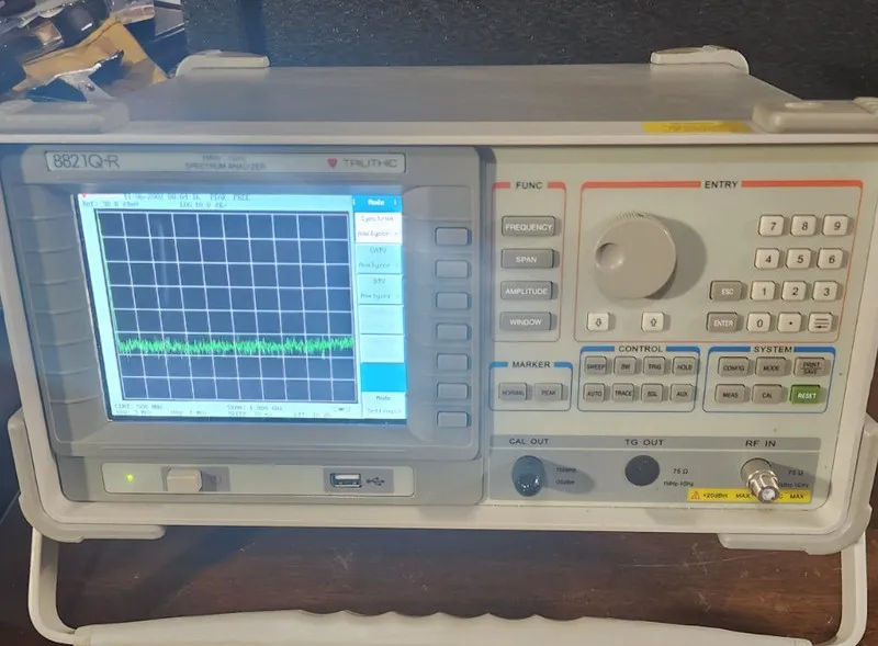 Анализатор спектра Trilithic 8821Q-R 1 MHz 1 GHz Spectrum Analyzer
