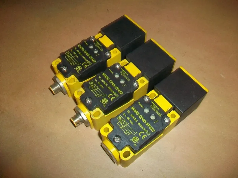 Датчик приближения Turck NI40-CP40-VP4X2 Proximity Switch Sensor L-888