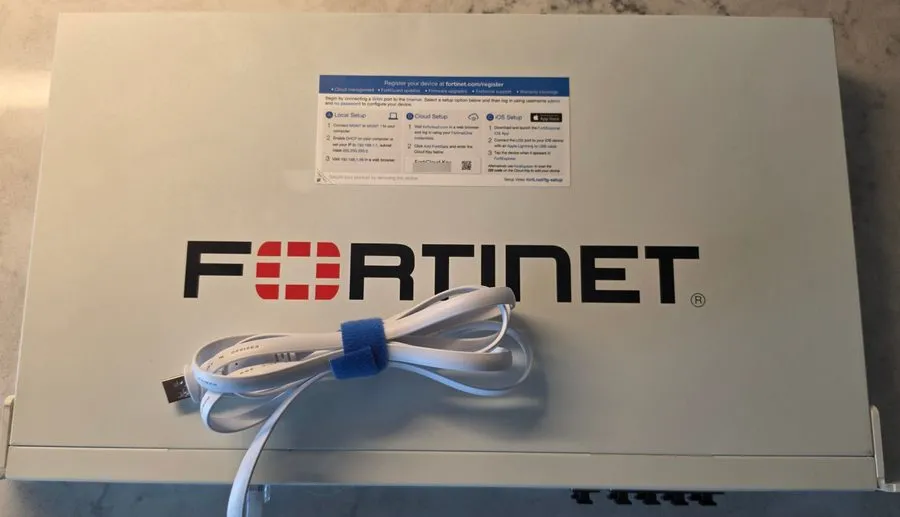 Межсетевой экран Fortinet FortiGate 100F FG-100F Next Generation Firewall UTM 10 — фото лота 2