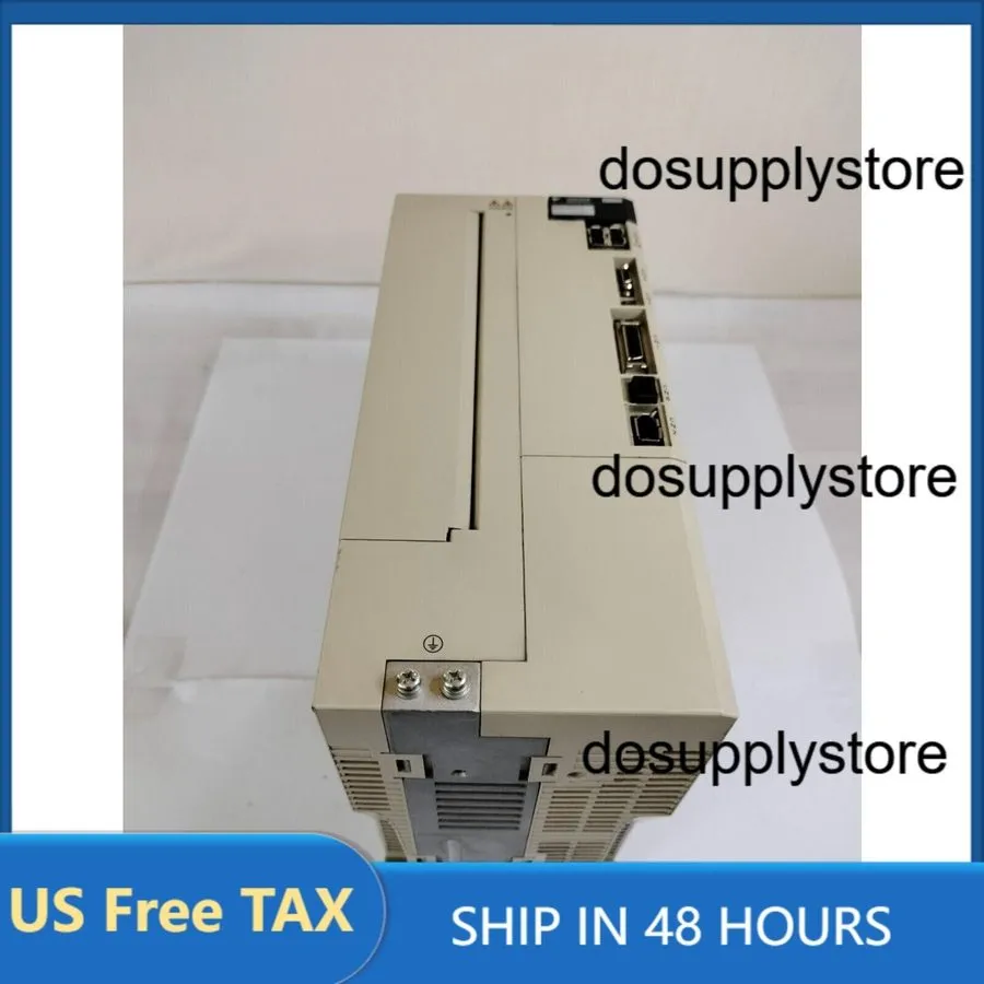 Сервопривод YASKAWA SERVO DRIVER SERVO PACK SGDV-330A11A DRIVE 5KW