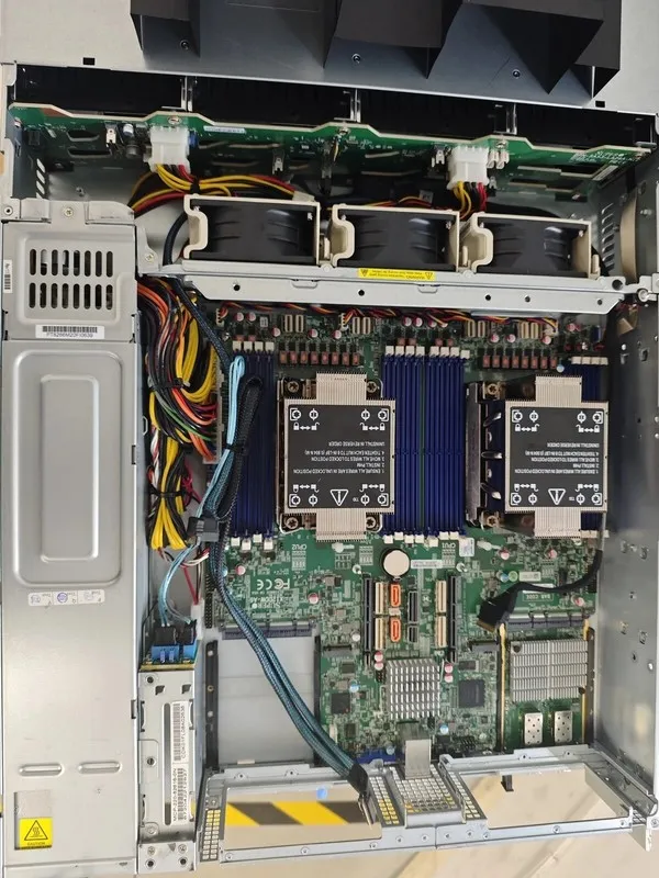 Сервер Supermicro SYS-620C-TN12R 2U Server 12x3.5" NVME U.2 2x Intel Xeon 4300/5