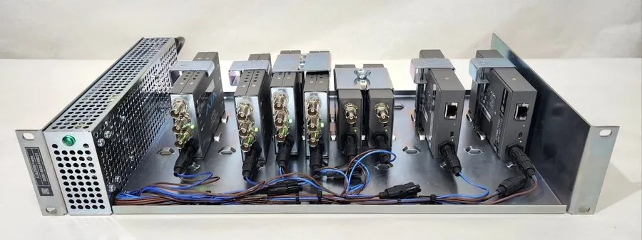 Видеооборудование AJA Hi5-PLUS HD/SD to HDMI Converter — фото лота 1