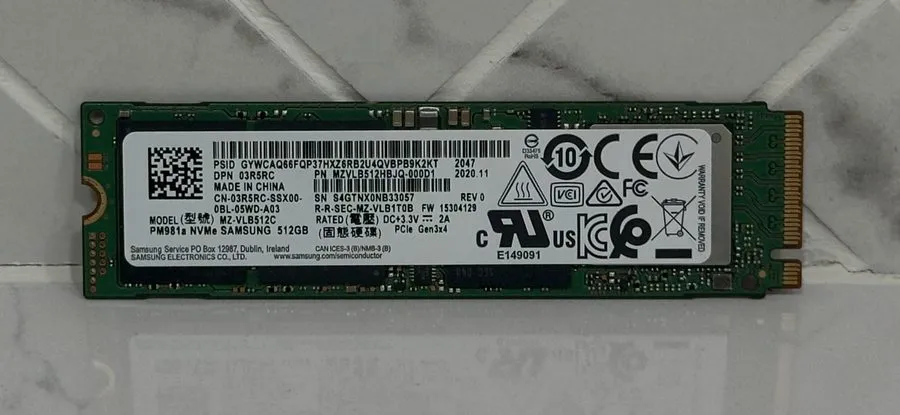 SSD-накопитель Samsung PM981a 512GB M.2 NVMe PCIe 3.0 Internal SSD / MZ-VLB512C