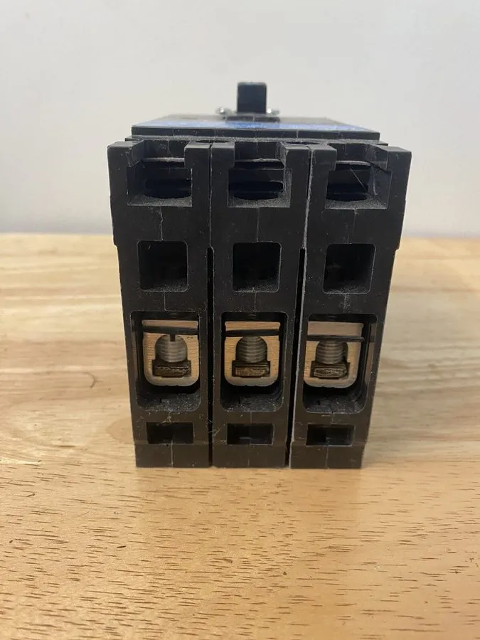 Автоматический выключатель Siemens ED63B035 35A Sentron Circuit Breaker Type ED6