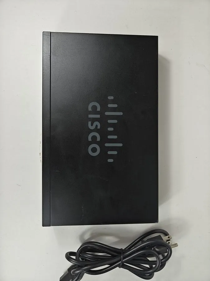 Коммутатор Cisco SG 110-16 16 Port Unmanged Gigabgit Ethernet Switch SG110-16