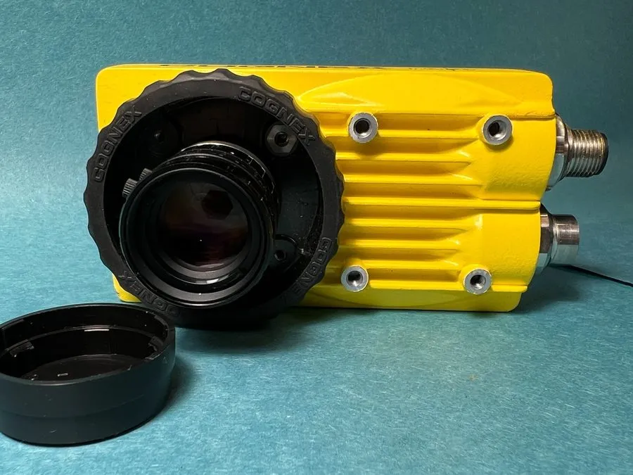 Камера машинного зрения COGNEX 825-0059-1R C VISION CAMERA 24VDC IS5110-00 800-5 — фото лота 1