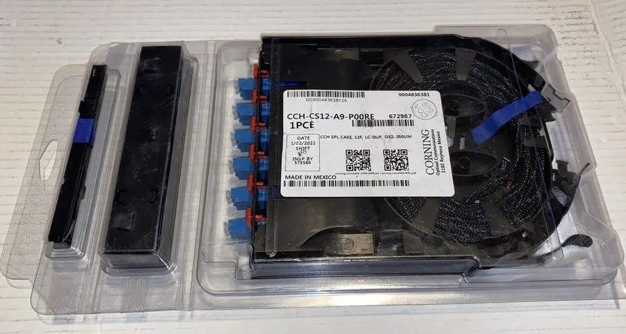 Оптическая кассета Corning CCH-CS12-A9-P00RE Pigtail Splice Cassette 12 F, LC Du