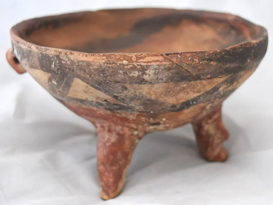 Оборудование видеонаблюдения Ancient Pre Columbian Costa Rican Tripod Vessel Pot