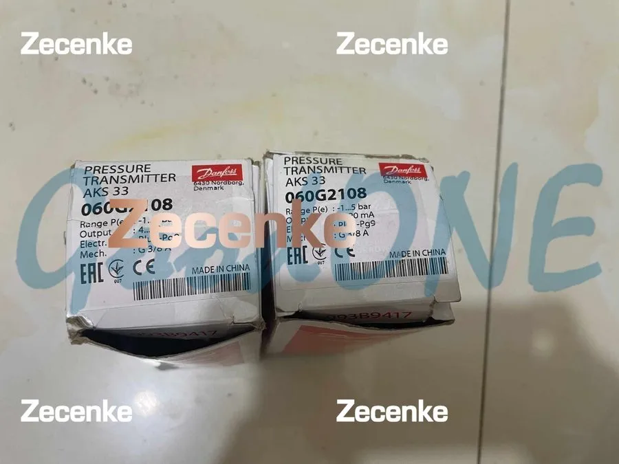 Датчик давления Danfoss AKS33 060G2108 Pressure Transmitter