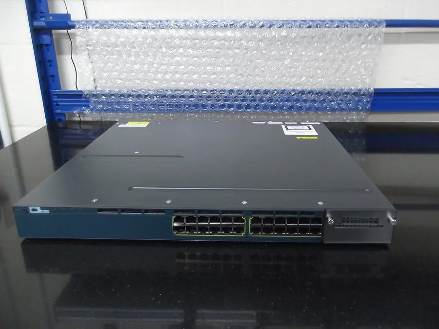 Коммутатор Cisco WS-C3560X-24T-S 24-Port Gigabit Ethernet Switch w/C3KX-NM-10G