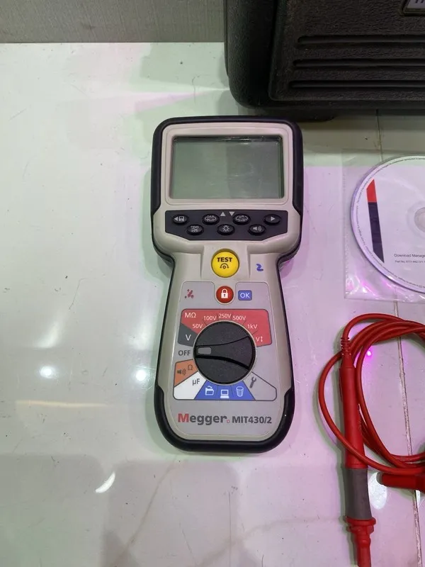 Дисплей MEGGER MIT430/2 INSULATION AND CONTINUITY TESTER MIT430 / 2