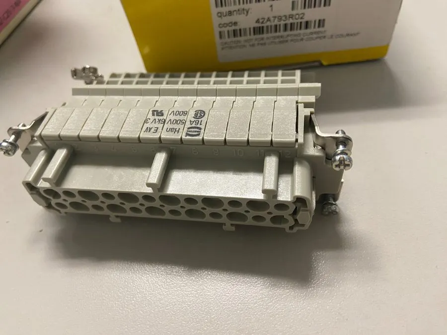 Разъём Harting 09-33-024-4725 Insert Connector 24 Pin 09330245725