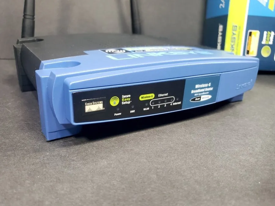 Маршрутизатор Linksys WRT54GS 54 Mbps 4-Port 10/100 Wireless G Router v7