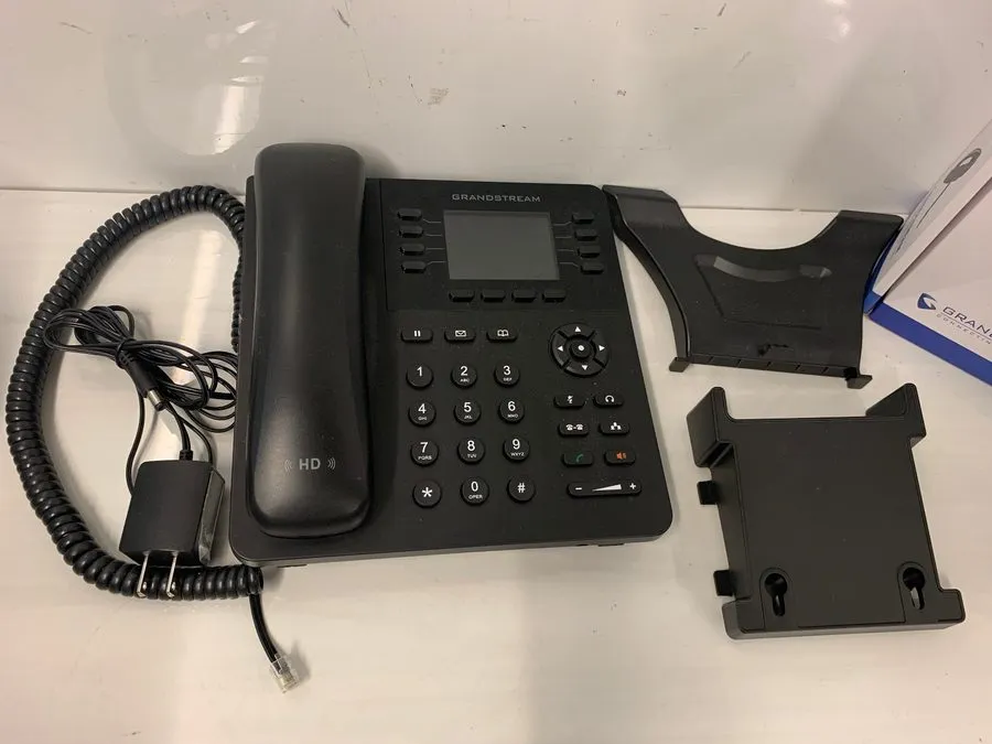 IP-телефон IP Phone 8 Line Enterprise Grandstream GXP2135 with 1 Gig POE Adaptor — фото лота 1