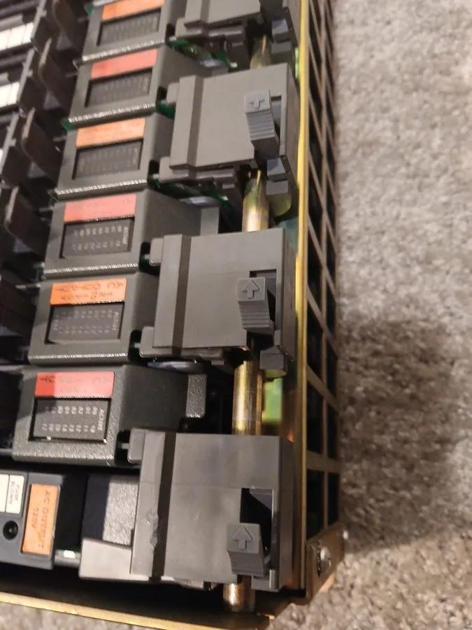 ПЛК Allen-Bradley #1771-A4B, rev. m01, 16 I/O Chassis