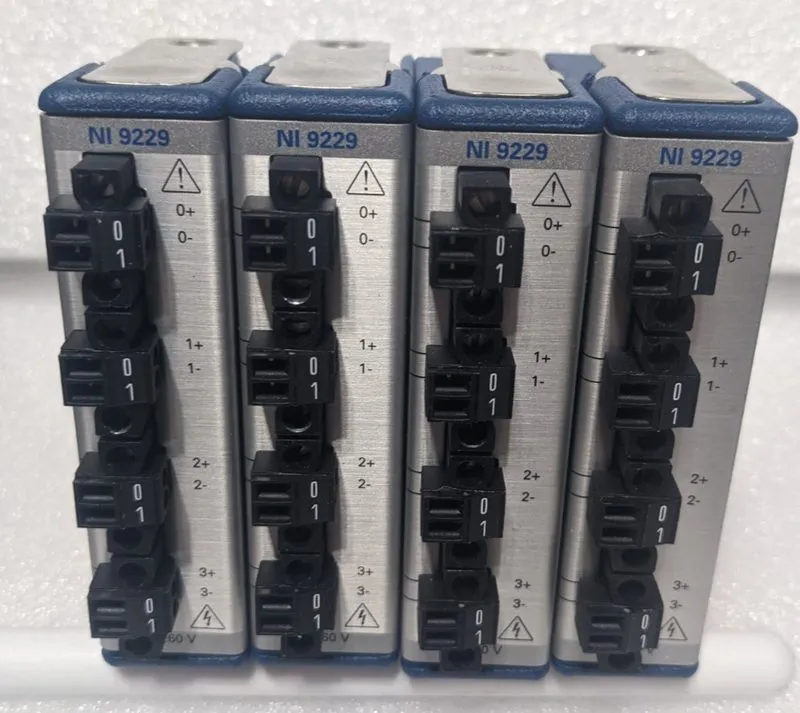 Модуль ввода-вывода National Instruments NI 9229 Analog Input Module NI-9229 779 — фото лота 2