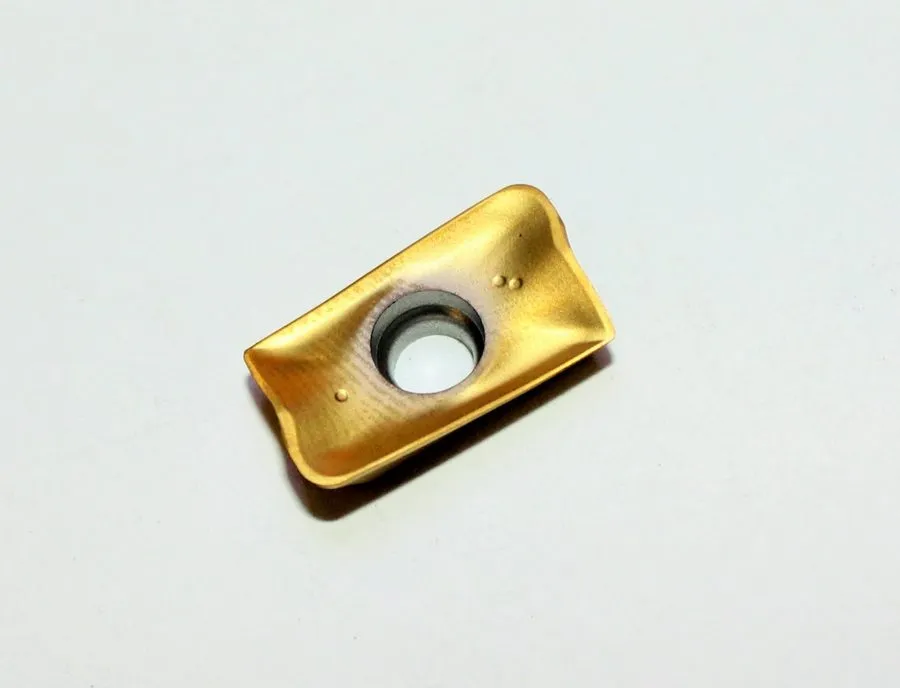 Режущий инструмент SANDVIK Coromant R390-17 04 08M-MM 2030 Carbide Milling Inser