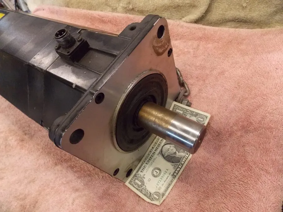 Серводвигатель FANUC A06B-0153-B175 AC SERVO MOTOR 4.8kW 3000RPM — фото лота 1