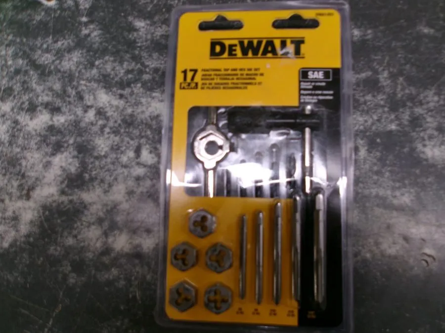 Режущий инструмент Dewalt DWA1452 Fractional Tap and Large Hexagon Die Set (14-P