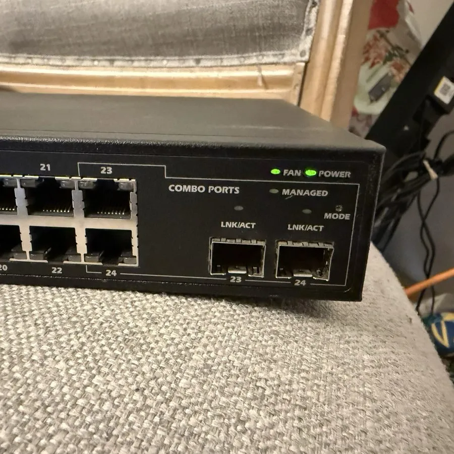 Коммутатор Dell PowerConnect 2824 24-Port Gigabit Ethernet Network Switch Workin