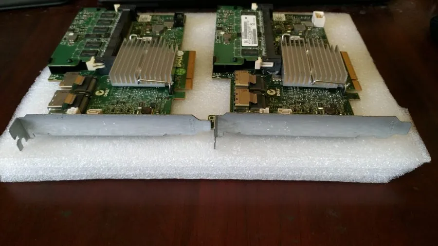 Контроллер Dell PowerEdge PERC H700 SAS RAID Controller Card 512MB W56W0 Full He