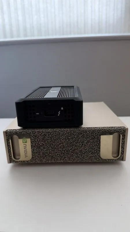 GPU-сервер DGX Spark NVIDIA GB10 Grace Blackwell Superchip, 128 GB LPDDR5x, 4 TB — фото лота 3