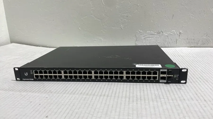 Коммутатор Ubiquiti ES-48-LITE EdgeSwitch 48-Port Gigabit Managed Switch 2x 10G  — фото лота 1