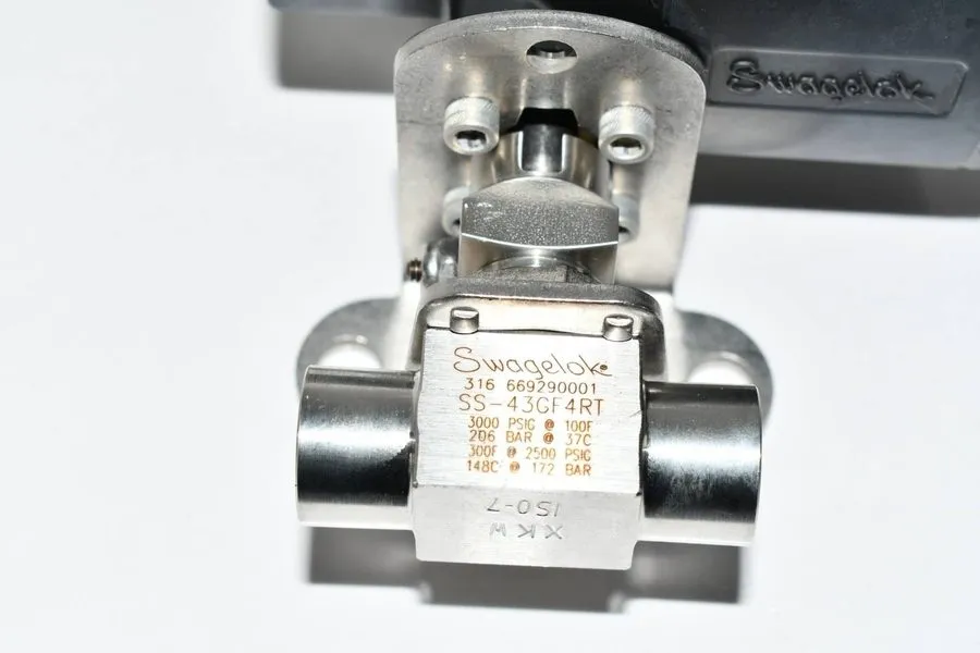 Клапан Swagelok SS-43GF4RT Stainless Steel 1-Piece 40G Series Ball Valve FNSP — фото лота 2