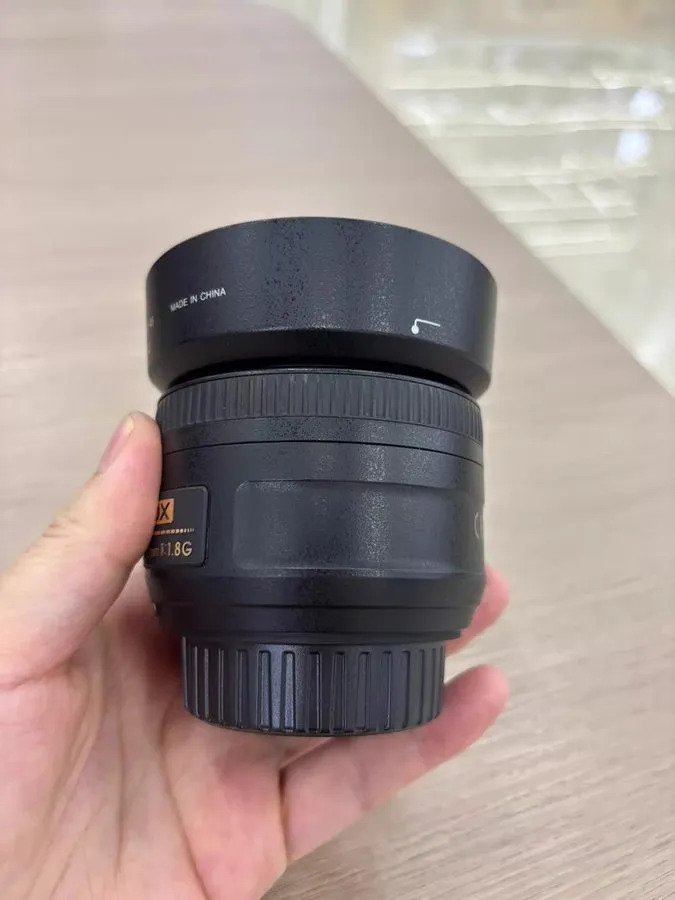 Объектив Nikon AF-S DX NIKKOR 35mm f/1.8G Lens