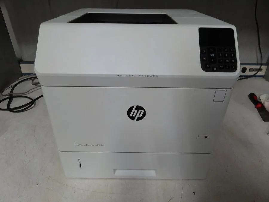 Лазерный принтер HP laserjet M604n Laser Printer *Cleaned & Serviced COUNT 47,29 — фото лота 1