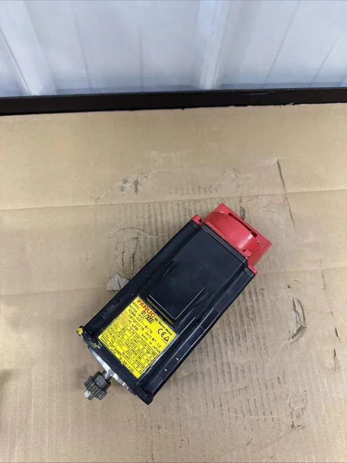 Серводвигатель A06B-0371-B175 Fanuc AC Servo Motor 90V Speed 3000 Min C972F0776 — фото лота 1