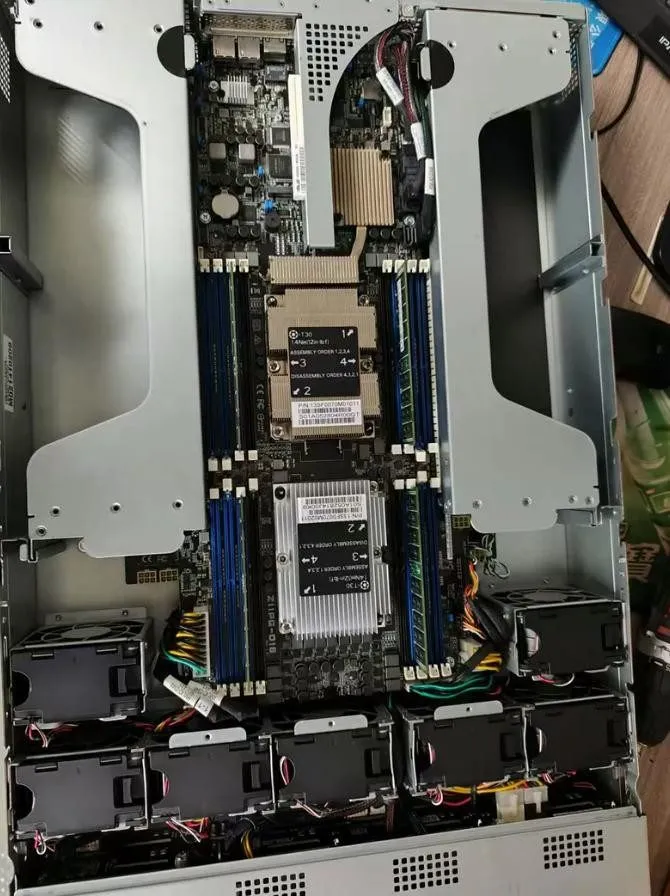 Сервер ASUS ESC4000 G4 2U Rackmount GPU Server 8X3.5" 2XPSU Support 2XLGA-3647 4