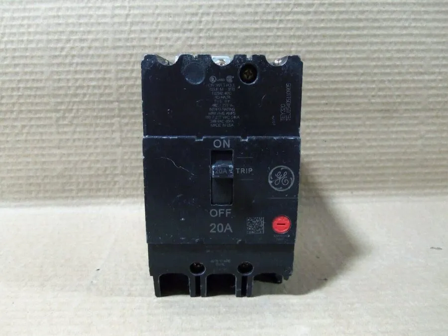 Автоматический выключатель GE TEY320 3 Pole 20 Amp 480V Circuit Breaker